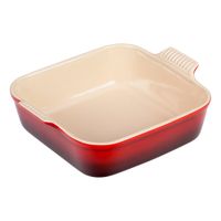 Le Creuset PG0800-2067 Heritage Square Dish, Red, Stoneware
- 2 qt