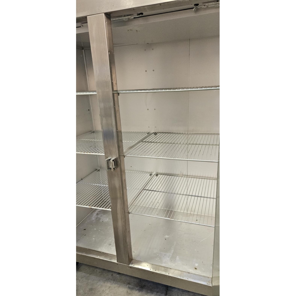 REFRIGERATOR 3 DOOR REACH IN